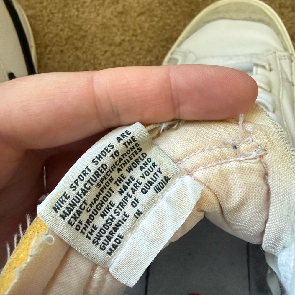 Nike blazers White and Black High-Tops - Picture 6 of 7